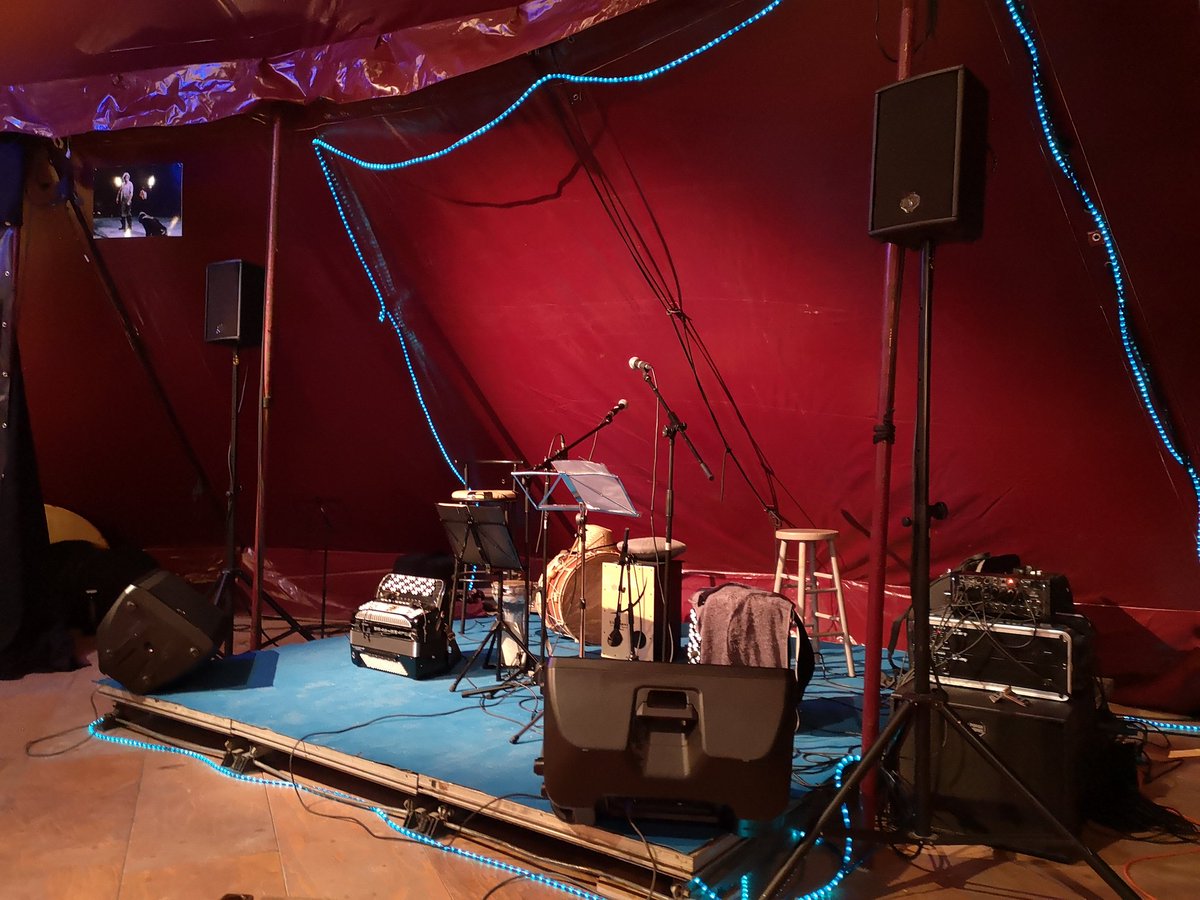 Les Colporteurs tweet media