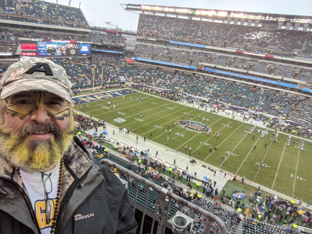 ChipSandro's tweet image. #ArmyNavy