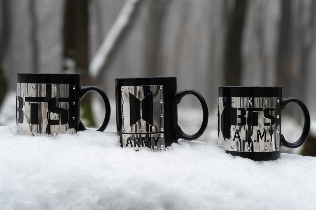 luxurymug's tweet photo. #BTS ,,winter mugs,,😃 https://t.co/uhCXZVcfY0