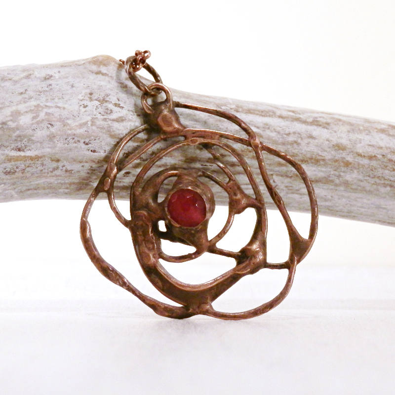 jolieglace's tweet photo. Rustic rose necklace, metalwork pendant, red crystal rose, boho necklace, tiffany technique, soft solder jewelry, boho rose necklace https://t.co/0LQdP2jQOm #handmadejewelry #beach #realflower #bohochic #terrarium #boho #gypsy #RomanticNecklace https://t.co/32eeKb6HLx