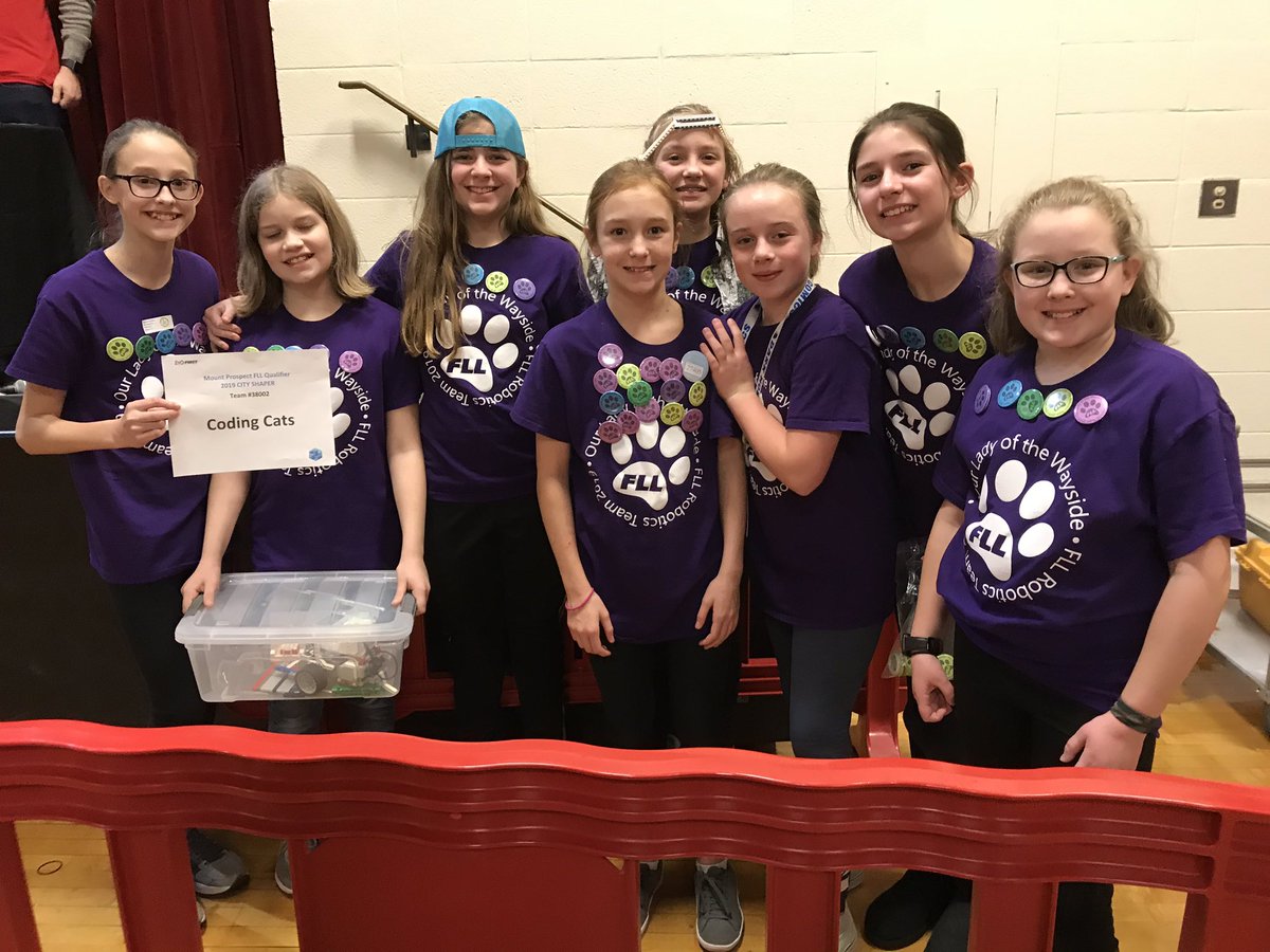 chris_brem_'s tweet image. Got my robotics fix today! Great job #MechaniCats #CodingCats #WildGears and #RoboCats @olwschoolAH
