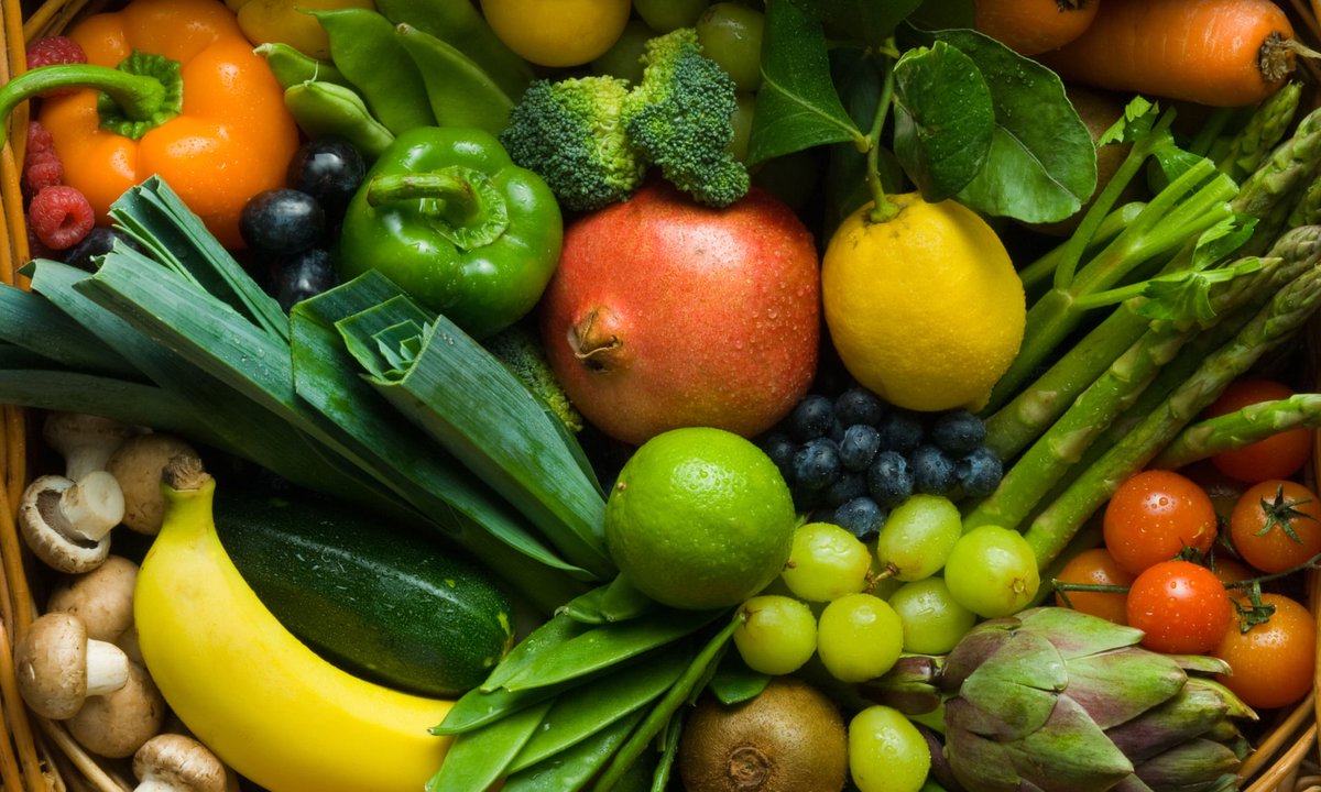 Are you a failed, former, or aspiring vegetarian? All of the above?

Here are some of the best books about vegetarians, feat. WE ARE THE WEATHER by Jonathan Safran Foer:
theguardian.com/books/2019/nov…
<a href="/WATWbook/">We Are The Weather</a> <a href="/guardian/">The Guardian</a>