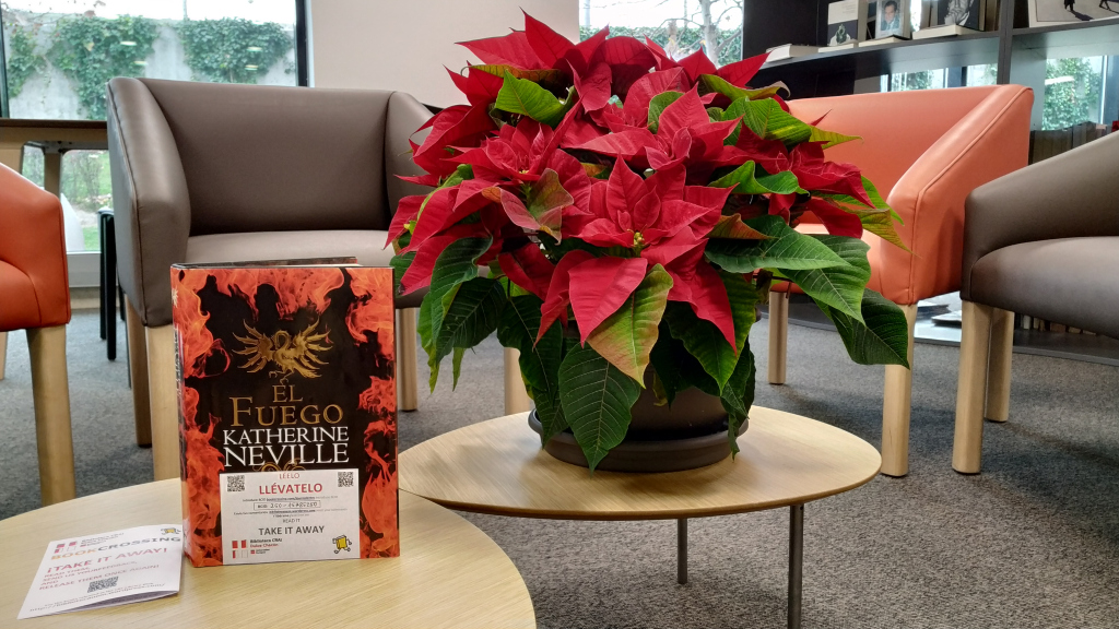 BibliotecaUEM's tweet photo. #ElFuego de #KatherineNeville #Bookcrossing en la #BibliotecaUEM @bcspain @Bookcrossing https://t.co/v475WArI3J https://t.co/kvGAEq8hVI
