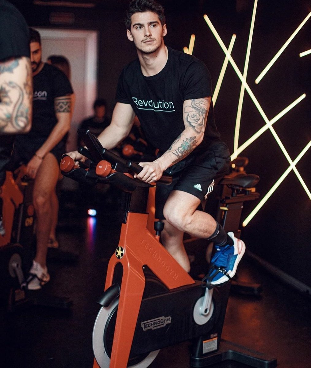 anselmoprestini's tweet photo. Sport time#milan https://t.co/n1NiY3PtNJ