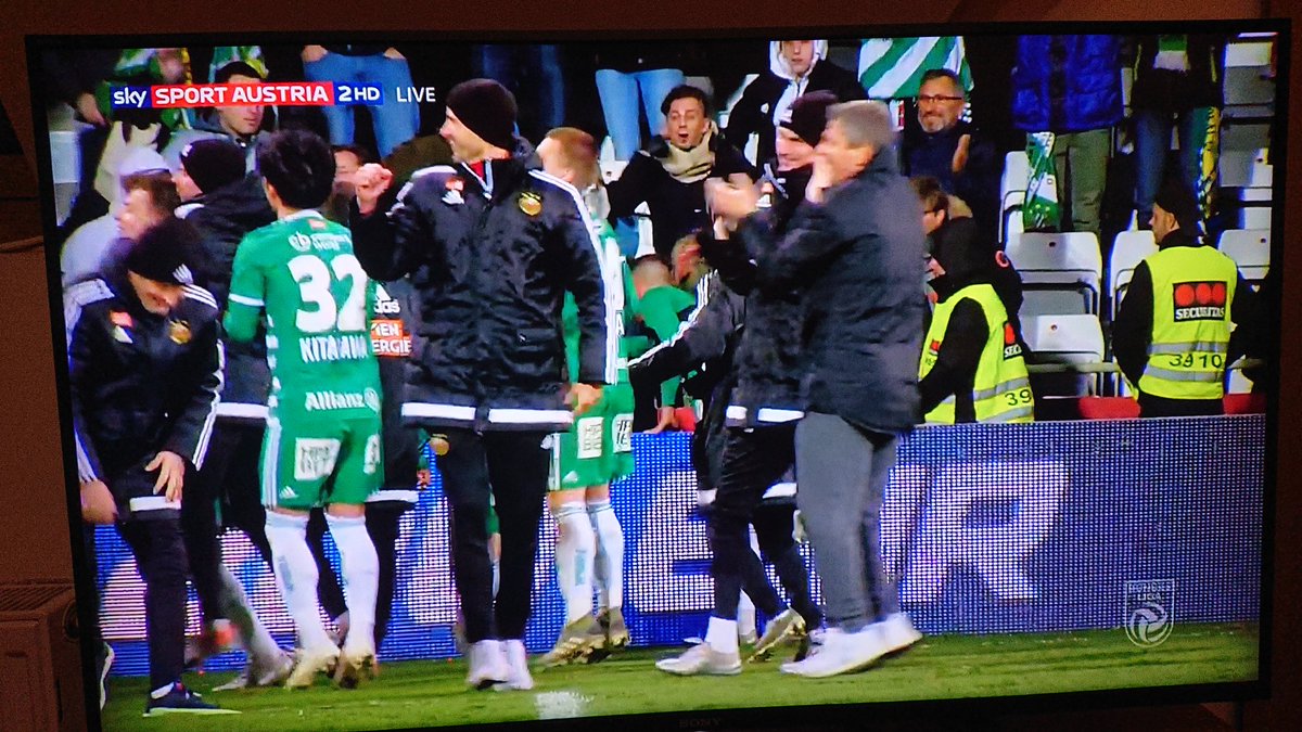 _Mike_236_'s tweet image. SIEG! 

#SCR2019 #skrapid #ラピード・ウィーン #北川航也 #清水エスパルス #spulse