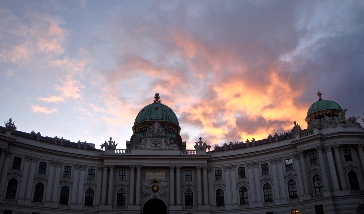 #sunset #sky #Hofburgpalace #Vienna #photography