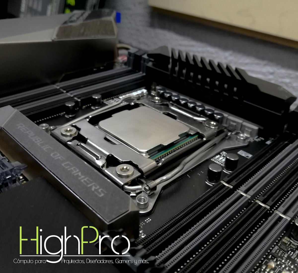 Highpromx's tweet photo. Hoy en la línea de ensambles, tenemos un ensamble para un profesional de la edición.
¿Cuál es el uso que le darías a este ensamble?
.
.
.
#HIGHPRO #LEGA #Intel #ASUS @MXASUS @ASUS_ROG @intel_la @KingstonLatam https://t.co/i9Wzr0ky3r
