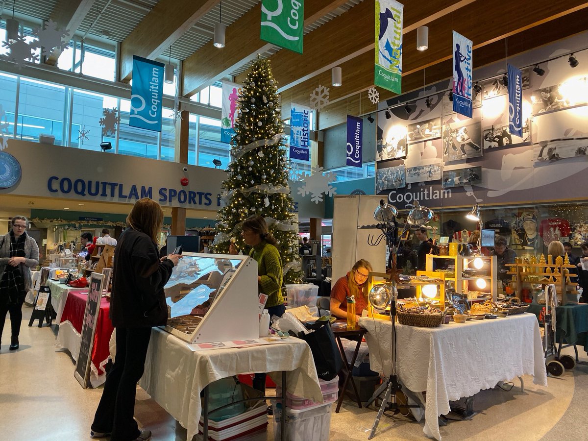 CoquitlamMarket's tweet photo. Coquitlam Farmers Market presents the Christmas Farmers Market! 🎄Come down and enjoy all that this market has to offer! We are open from 9am-4pm and it's free entry 😊
#makebakegrow #explorecoquitlam #coquitlamfarmersmarket #christmasmarket https://t.co/b9jyxhtQRo