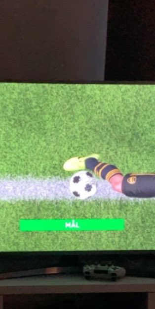 peppelitoo's tweet photo. @Nick28T Or this shit.. https://t.co/0y43UxDlcf