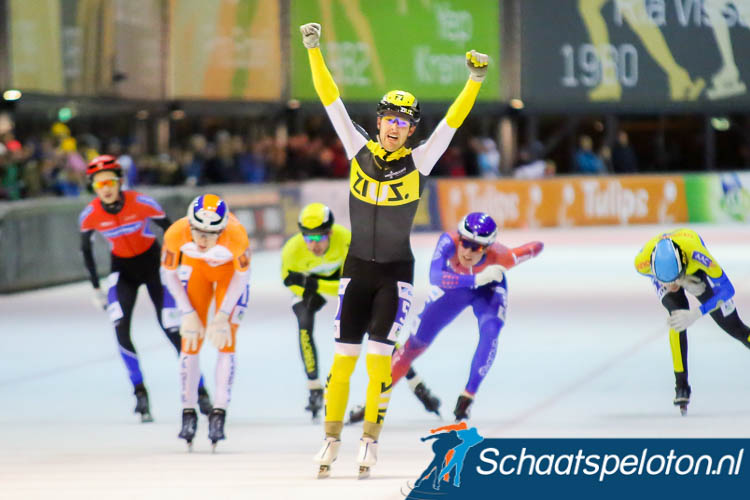 Mark Prinsen in Utrecht medevluchters te snel af bij doorstroommarathon ow.ly/zBGt30q1Uem #marathonschaatsen #meermarathon #schaatsen #kpnmarathoncup #utrecht