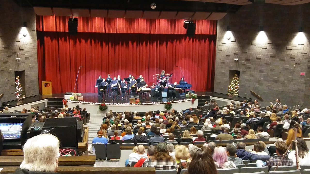 Viking Band and Choir perform their annual Christmas Concert to a full auditorium. We thank each of you for your support. # HNVikingPride