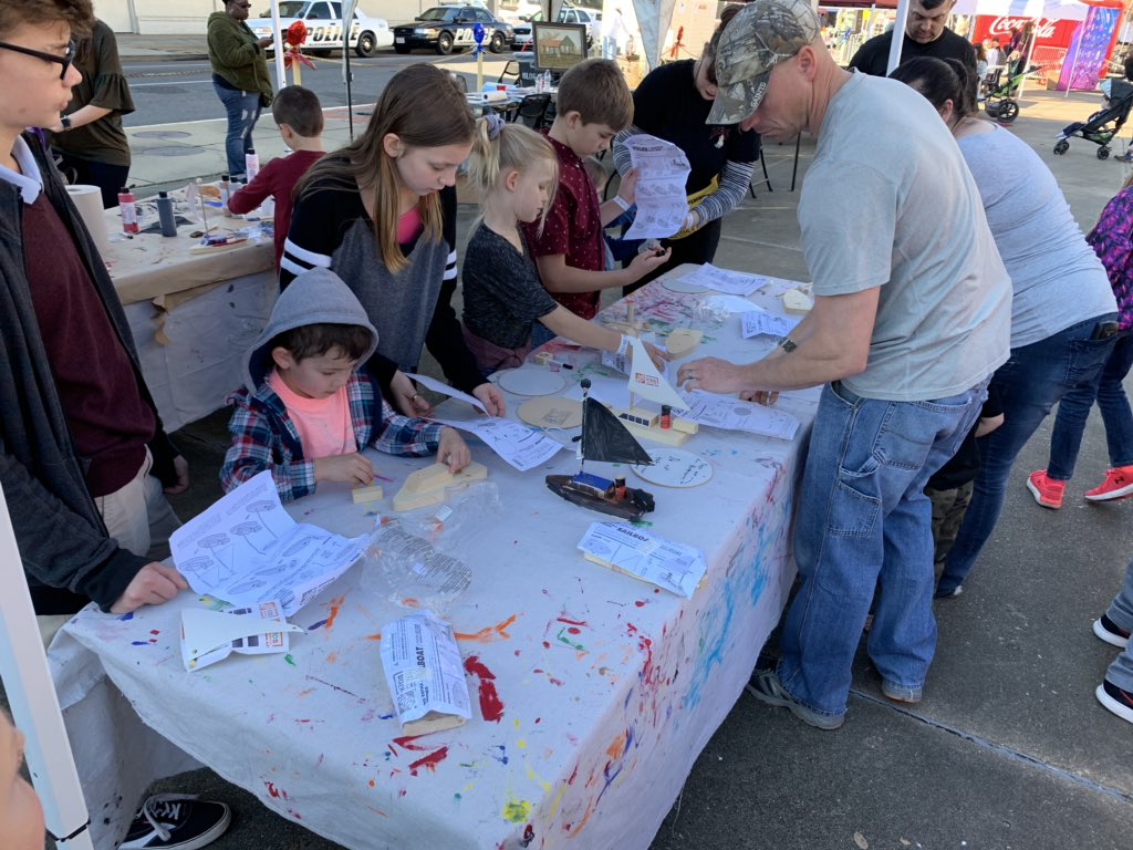 The Home Depot 0374 tweet media