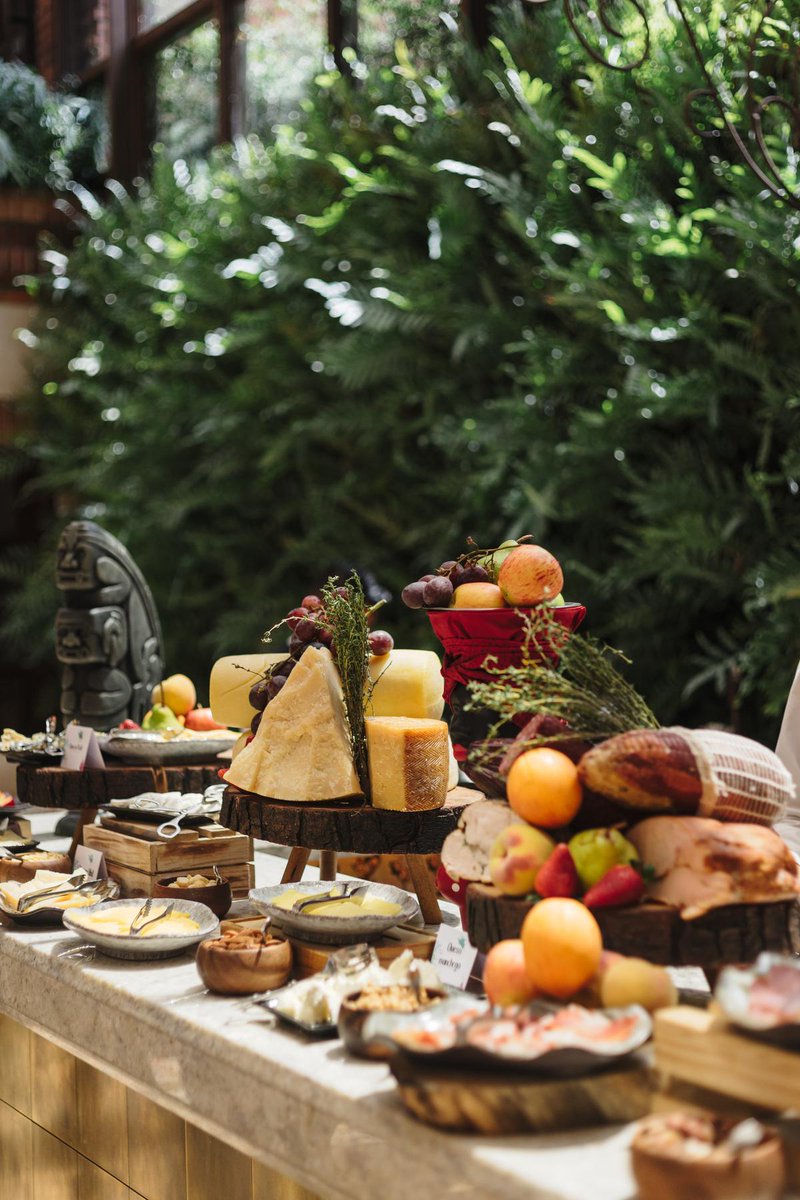 Castanyoles's tweet image. Encuéntranos en el Four Seasons Hotel Casa Medina Bogotá para  un exquisito Brunch de domingo entre el hermoso paisaje verde de nuestra terraza y la espectacular cocina internacional. 📷: c_ehret ⎜ #FSCasaMedina #BrunchDominical