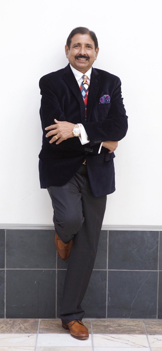 Smilingvinney's tweet photo. Get to know this dude, he is cool and approachable🔥🔥🔥🔥🔥✅‼️‼️. 

Text INVEST2020 or LEARN to 47-47-47 OR BETTER YET email Jon@VinneyChopra.com👏👏👏💪
https://t.co/33aSwQmtZV 

#crush2020 #invest #vinney #vinneychopra #multifamily #hospitality #seniorliving  #apartments https://t.co/9wPyZ1ChZm