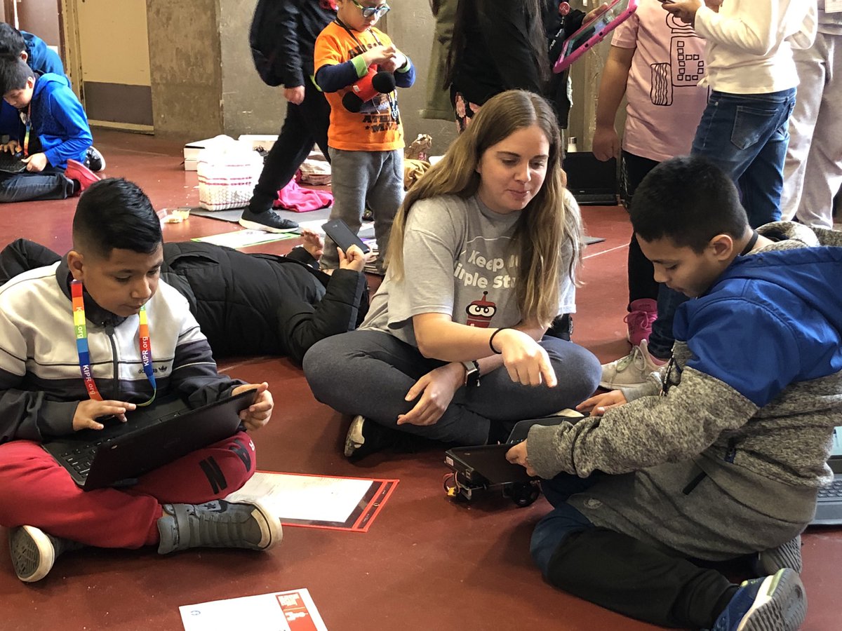 BotballRobotics's tweet photo. One of our amazing educators empowered at the Pathfinders Summer Institute impacting her students! #InfyFoundation #JuniorBotballChallenge https://t.co/0JyASKB7Sv