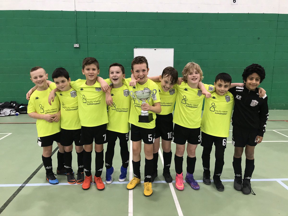 Thank you <a href="/Futsal4AllYouth/">Futsal4all</a> for organising and <a href="/BFC_futsalclub/">Bolton Futsal Club</a> for a great final. First silverware of the season for <a href="/MontonSports/">Monton Sports Club</a> #Futsal