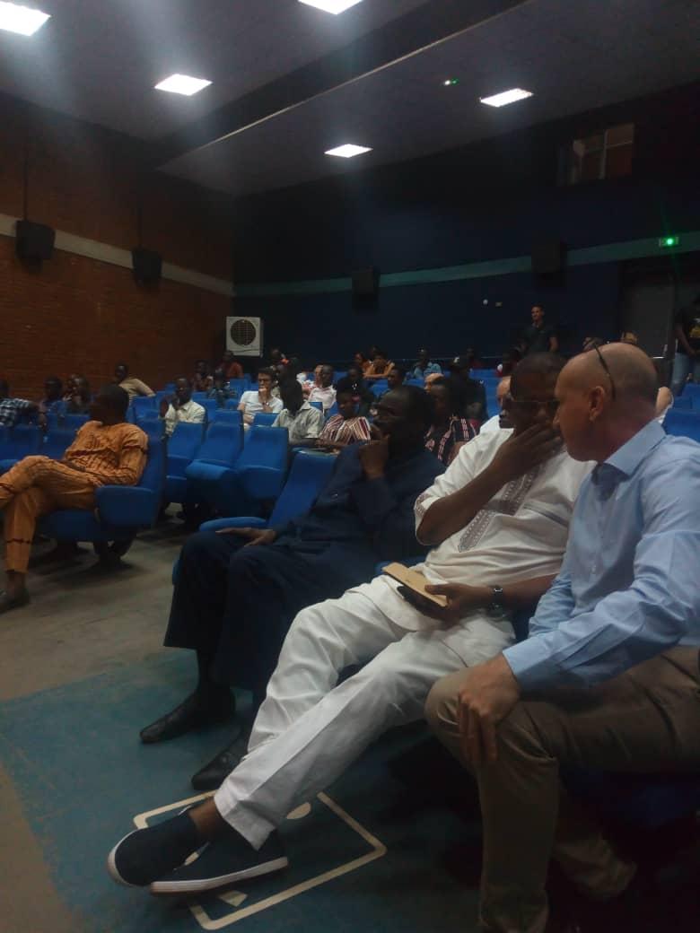 #CDL2019 <a href="/IFOuaga/">Institut français BF</a>

L'ex-président de la transition du #BurkinaFaso Michel Kafando, président de la 15e édition de votre festival + Gustave Sorgho, un doyen du #cinéma #Burkina-bè sont présents à la cérémonie de clôture.

Tout à l'heure, les résultats du grand Prix 🏆 #CDL2019