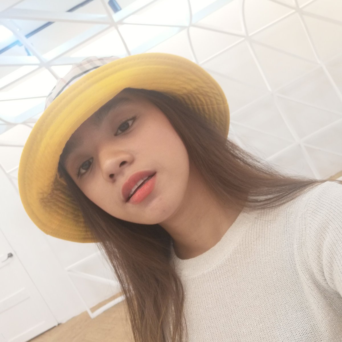 Apey_Obera's tweet photo. Im the Happiest sad person in the world😁

#okekaayow👍
#kapoyEnglishooy https://t.co/oubJdBdv0r