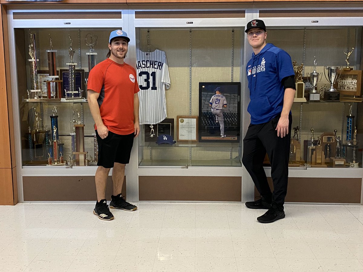 GOWHS_Baseball's tweet photo. Happy to welcome back two former Bulldogs! Both Richie and Kevin have had exciting professional careers thus far!! They were back in town working with #FutureBulldogs from @LYAA_Bulldogs on pitching!!
💛⚾️💜 #OnceABulldogAlwaysABulldog #BulldogPlayerDevelopment https://t.co/Urj5lQvVb5