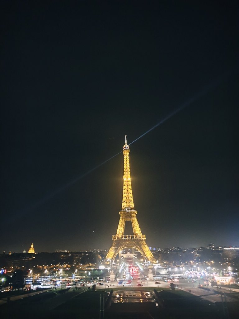 [상연] Hi paris❤
더비랑 같이 보고싶어서 찍었어요!!
#EiffelTower