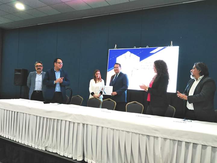 IUpalt's tweet photo. Felicitamos a la M. Esther Sarai Castillo Flores que el día de ayer viernes 13 dic. tomó protesta como Presidenta y Fundadora del Colegio de Economistas de Tamaulipas.
#ProudlyUP #upalt #UpBis #industrialengineering #industrialengineer #ingenieriaindustrial #OrgulloIndustrial https://t.co/WmrfxgaVmq