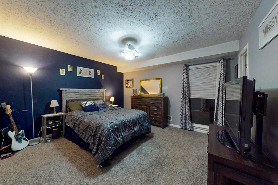HommatiNetwork's tweet photo. 4402 Taft Ct, Louisville, KY 40299

https://t.co/qenWbVGGTI

#Hommati #LouisvilleKyRealtor #KentuckyHomes #RealEstateKY #LouisvilleKYRealEstate #LouisvilleKYRealtor https://t.co/hMBqntE6A1