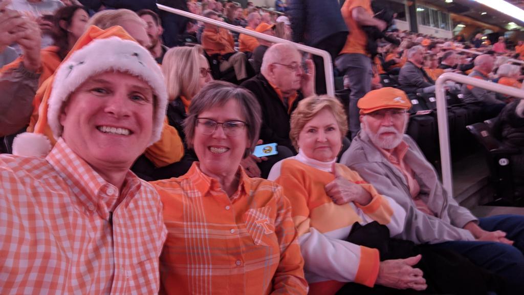 SplashFalcon's tweet image. #govols Beat Memphis!  #gbo