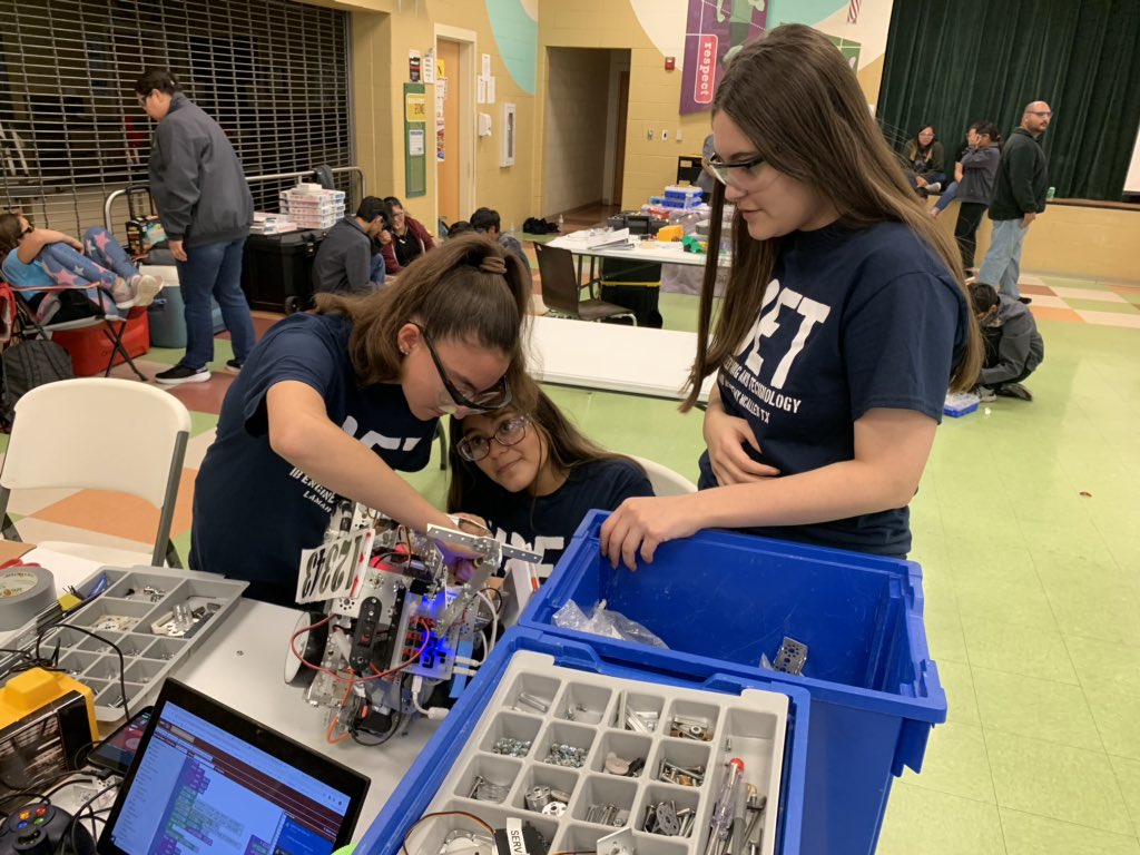 PrincipalNino's tweet photo. Ready to cheer on @lamar_academy Options and IB robotics teams @FIRSTRGV competition!  Best wishes to our Ss and sponsors!  @McAllenISD https://t.co/Ec3XKBSlR7