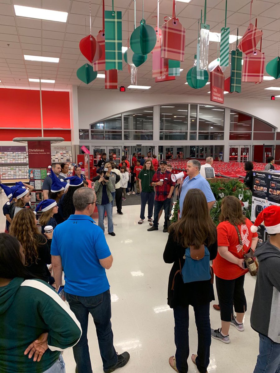 TheNobilo's tweet image. Despite the weather, 250 volunteers helped make Christmas a little bit brighter for over 750 Orlando kids.  Shopping @Target was so fun and we thank all who helped us out!  We can’t do it without you!  Merry Christmas to all.