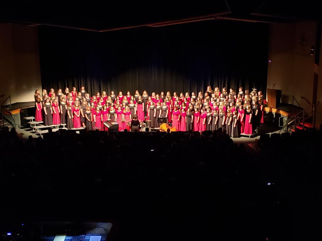 RyanMelhorn's tweet image. Another amazing holiday concert from our music department! @SW_MusicDept 

#SWExcellence #swhsmustangs