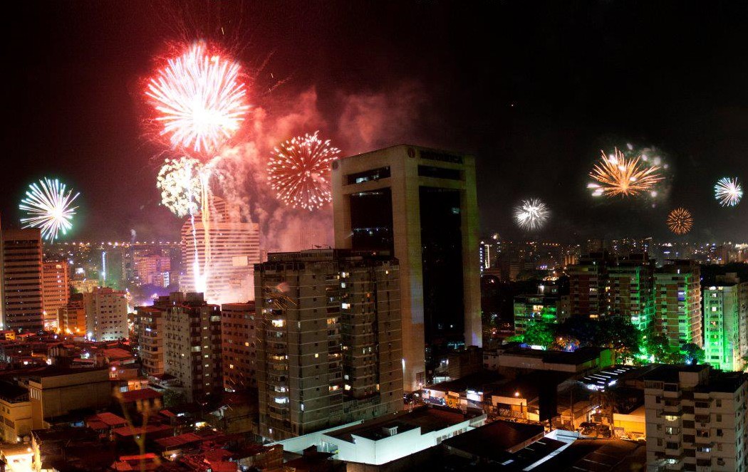Pinta tu fin de año de esperanza. Construye junto a tu familia un nuevo renacer. 
Cuenta con nosotros. 
¡El 2020 es nuestro año!