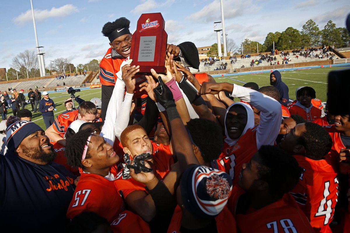Daily Press Visuals (@visualdp) on Twitter photo Photos of Maury's 28-21 victory over Stone Bridge to win Saturday's Class 5 state championship. See more photos here: tinyurl.com/yx6m4hu6 <a href="/MauryCommodores/">Maury Football</a> <a href="/SBHS_Athletics/">SBHS Athletics</a> Photos of Maury's 28-21 victory over Stone Bridge to win Saturday's Class 5 state championship. See more photos here: tinyurl.com/yx6m4hu6 <a href="/MauryCommodores/">Maury Football</a> <a href="/SBHS_Athletics/">SBHS Athletics</a>