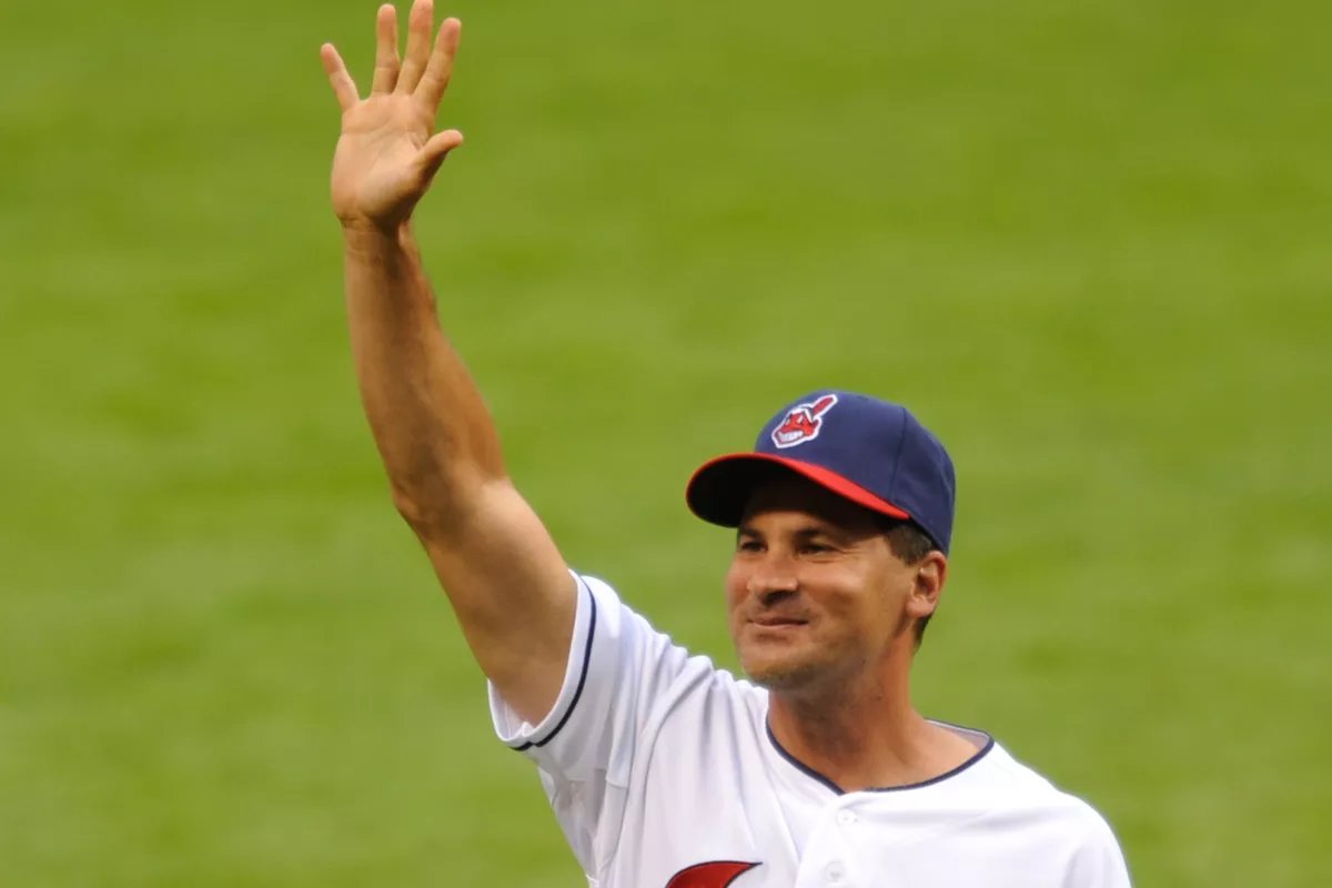 ElTioElie's tweet image. #HILOSDeportivos | Ustedes mandan y me pidieron que hablemos del caso Omar Vizquel 🇻🇪, un #HOFSinExaltar.

Pelotero sólido y rentable por más de 20 años en el mejor nivel de béisbol en el mundo, comencemos con los argumentos de este monumental jugador venezolano ⬇️⬇️