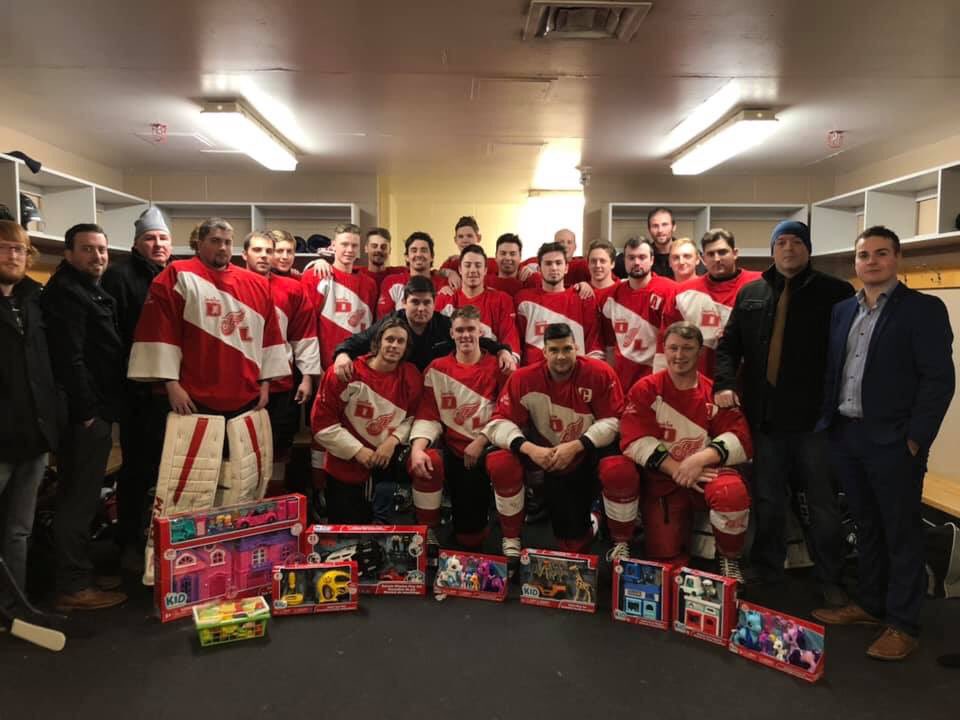 dlredwings635's tweet image. Annual Toydrive with the Salvation Army #RedArmy