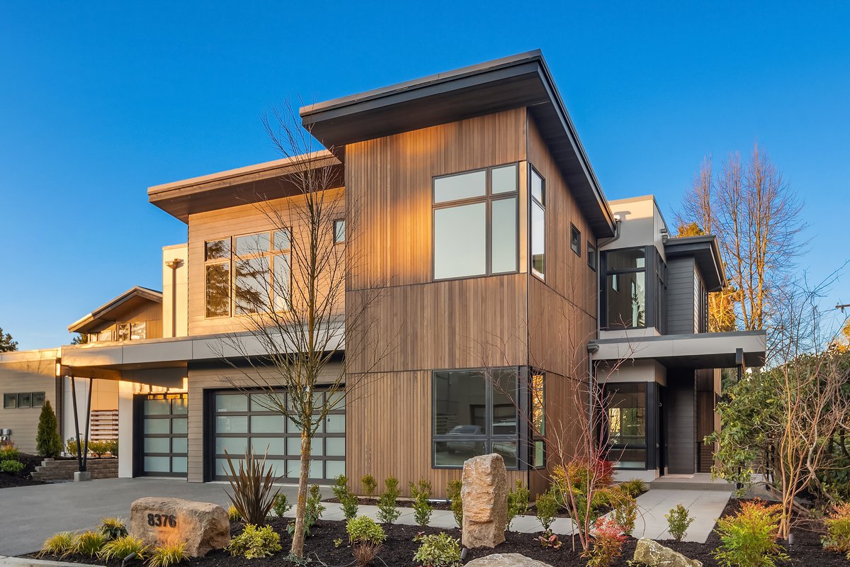 SummerwellHomes's tweet photo. Lot 1 is now closed! Congratulations to the buyers on the purchase of this gorgeous home! We are thrilled to welcome you to the neighborhood. 

Only 1 home remains! Call to schedule a private showing! 206.992.2013

#mercerislandrealestate #summerwell https://t.co/E8AaI1loiq