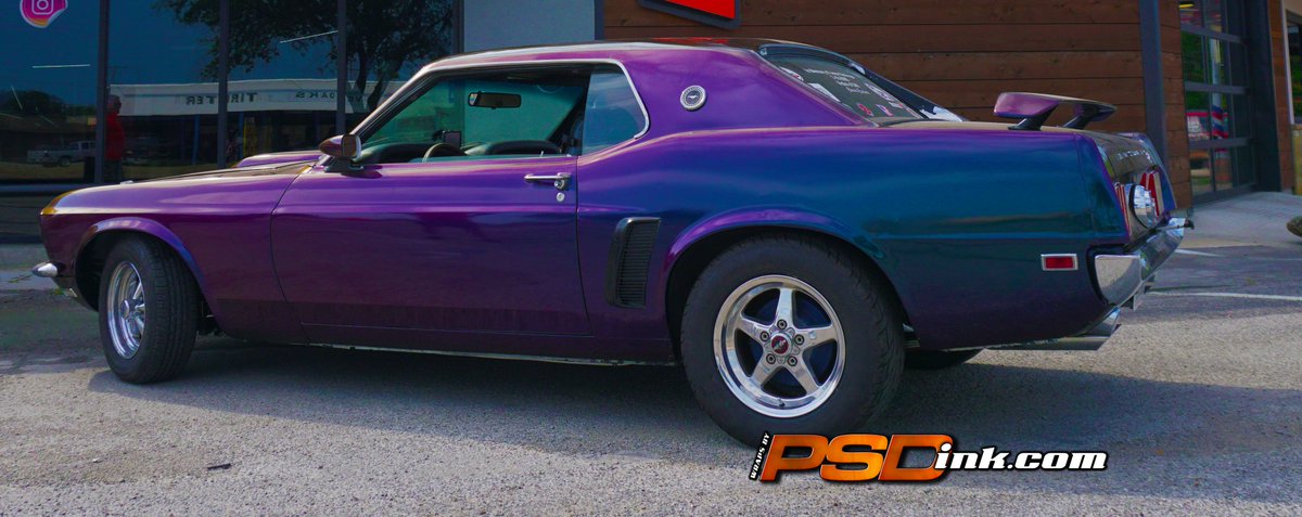 PSDink's tweet photo. Don't believe the commercials! You don't need a new car for Christmas. You can just make it look like a new car for thousands of dollars less!
#ford #FordMustang #wrap #wrapperlife #paintisdead #avery #averydennison #vehiclewrap #customrides #vinylwrap @AveryDennison https://t.co/NF8QWMgDvJ