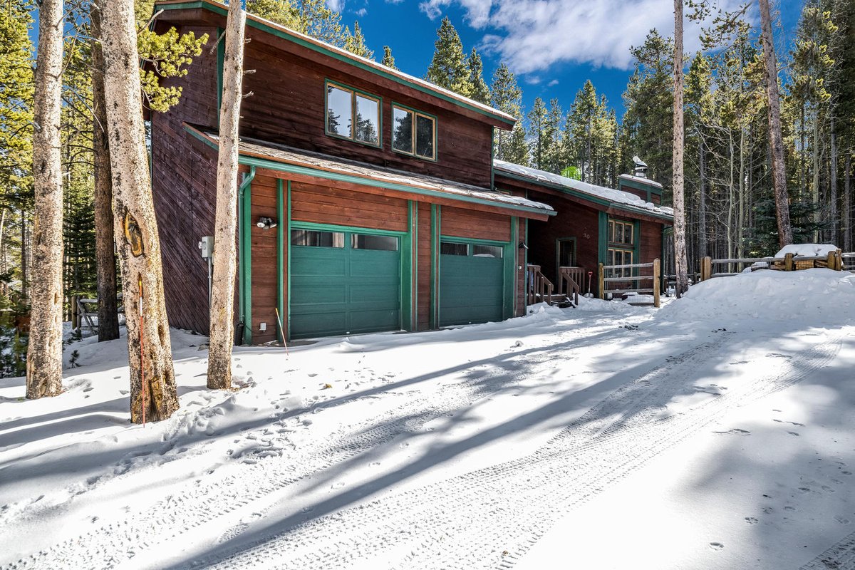 PaffrathThomas's tweet photo. Just Listed! Awesome Breckenridge single family home that backs to National Forest. For more details and photos click on the link. https://t.co/BAdr4q8tfh https://t.co/6y9AJMqAPs