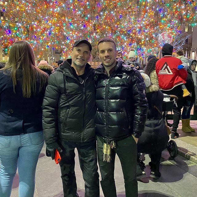 ChrisRyanNYC's tweet photo. Father and son at the #rockefellerchristmastree !
*
*
*
*
*
*
#25daysofchrisandjesse #christmastree #christmas2018 #merrychristmas #instachristmastree #instachristmas #instamerry #santaclaus #rudolph #reindeer #frostythesnowman #jinglebells #haveyoursel… https://t.co/IUZ9tmt9Oq https://t.co/Rxpu9YDT4n