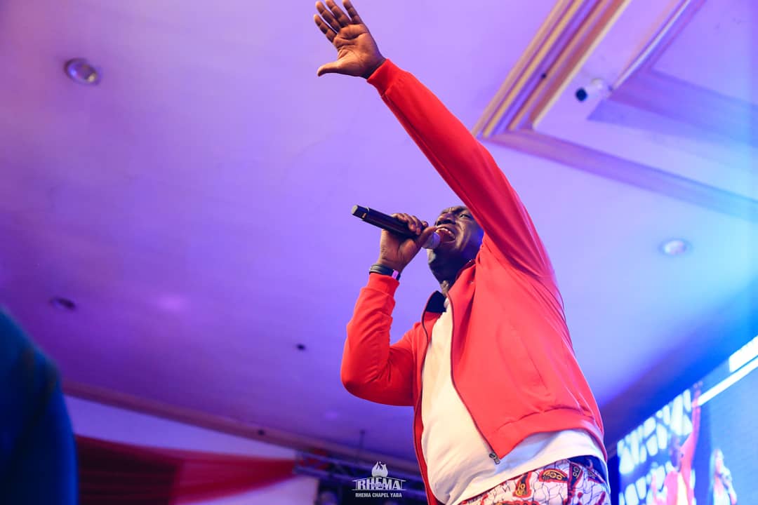 RhemaYaba's tweet photo. To close this wonderful program, ministering is.........@SammyOkposo
β’
#RhemaYaba
#OneVoiceConcert
#ovc6 https://t.co/V4O3LrWW3w