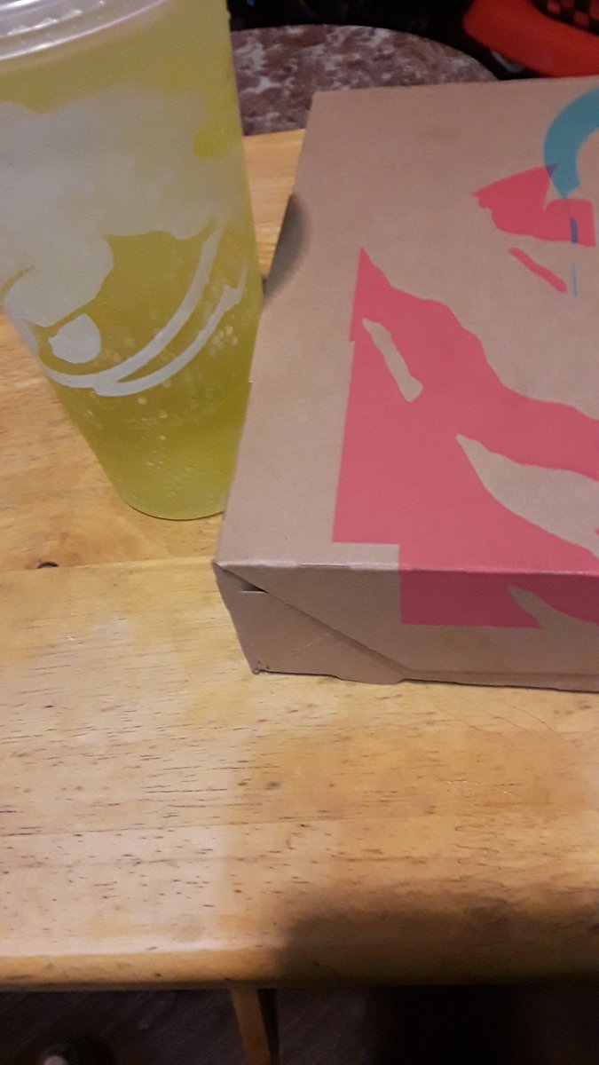 LewdyPool's tweet image. |¤| gonna eat taco bell, brb!😋