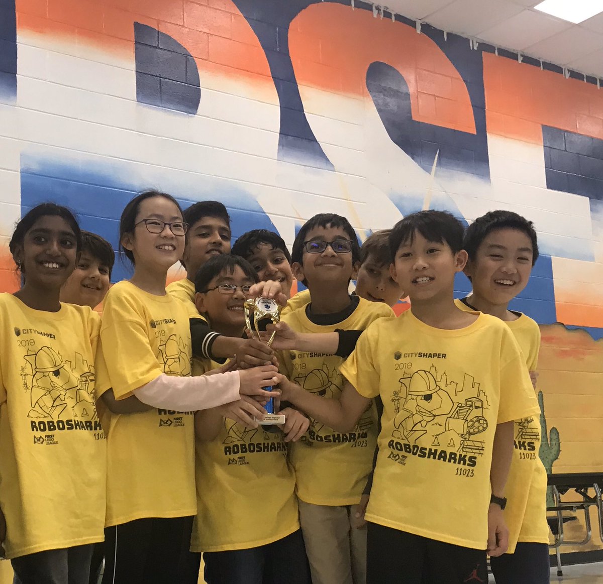 PennywellSTEM's tweet photo. We had a long day and they enjoyed every minute. In the end, it all paid off. Robosharks brought home the Core Values award! @ShakeragElem @firstlegoleague #FLL #robotics https://t.co/XLm4rAviCU