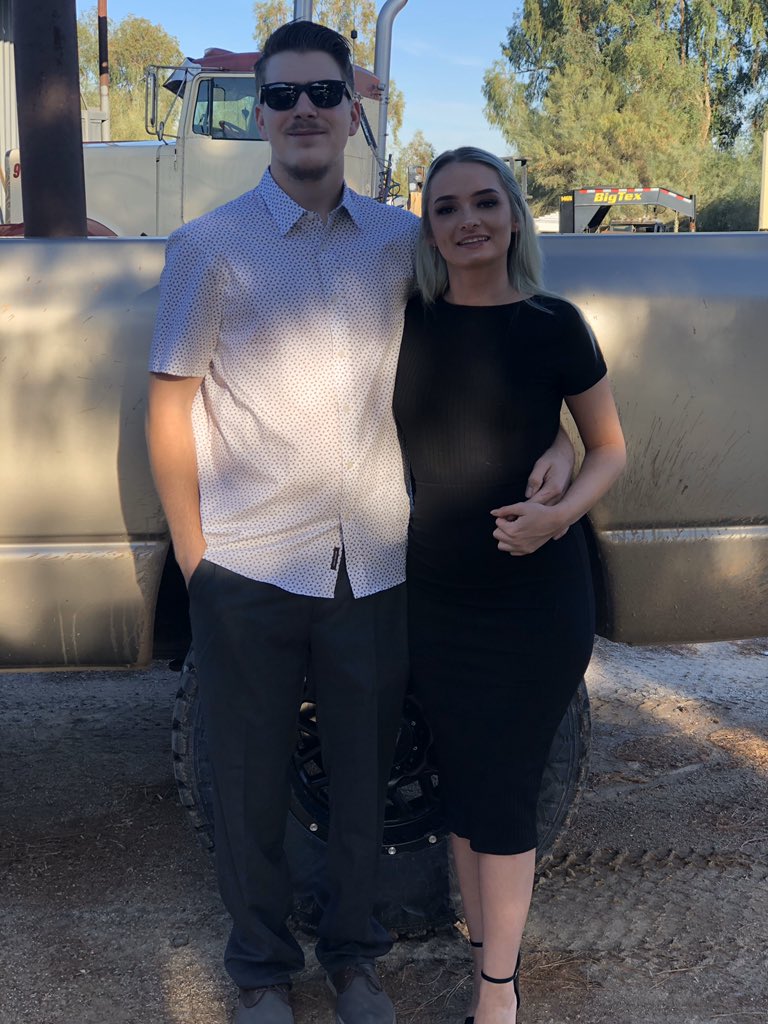 Jdm_7107's tweet image. Our first pic vs 3 years later ❤️