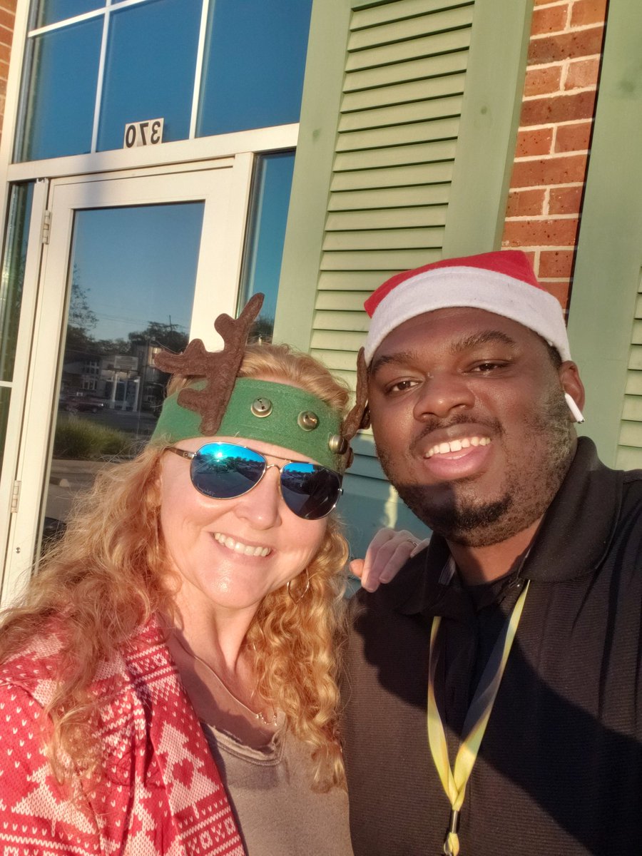 normi bennett (@normibennett) on Twitter photo CS Acadian rockin the shopping center until the sun goes down.. table out. Music on! #SprintSouthsanta @travis_womble @tracySprint <a href="/erinkorski/">Erin Korski</a> CS Acadian rockin the shopping center until the sun goes down.. table out. Music on! #SprintSouthsanta @travis_womble @tracySprint <a href="/erinkorski/">Erin Korski</a>