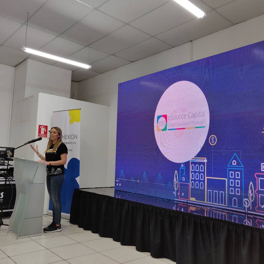 SalGonzalezESC's tweet photo. @eSourceCapital apoyando el #HackatonSoya 2019  junto a la Secretaría de Innovación en esta maratonica competencia de 2 dias donde jovenes talentos crearán, programarán, diseñarán prototipos tecnológicos para la sostenibilidad urbana en El Salvador. #CloudSolutions #ElSalvador https://t.co/73fvLLTwlJ