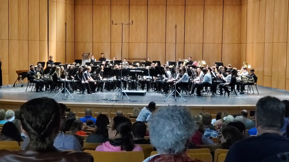Williamsmsband's tweet photo. Region 25 TMEA Symphonic band.  Williams represented in flute and euphonium! @WMS_Wildcats @risdfinearts way to go wildcats!! https://t.co/mDlJdhtAaA