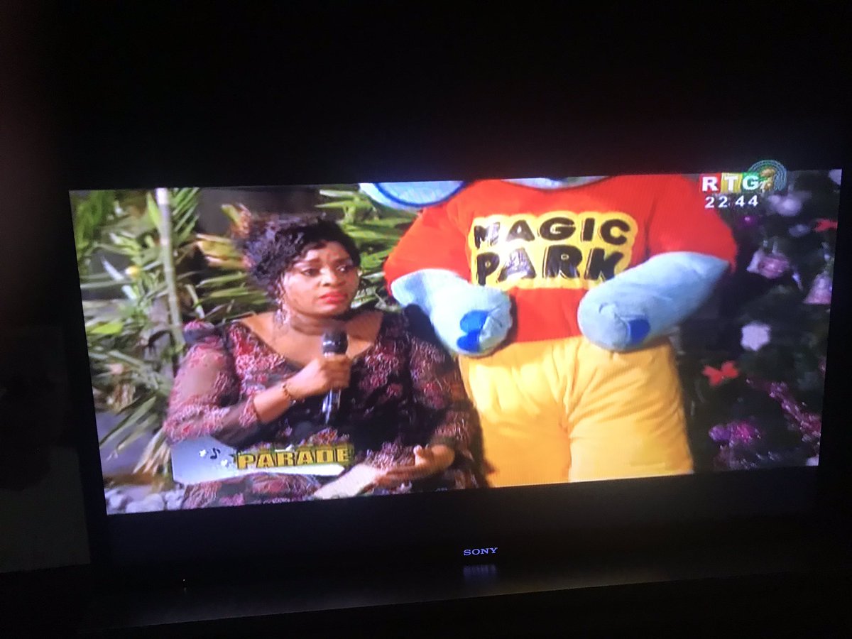 DivertixGN's tweet photo. Samba en direct dans l’émission Parade sur la RTG avec Aya DIAWARA
#MagicPark2019 https://t.co/B4jFtQoKg5