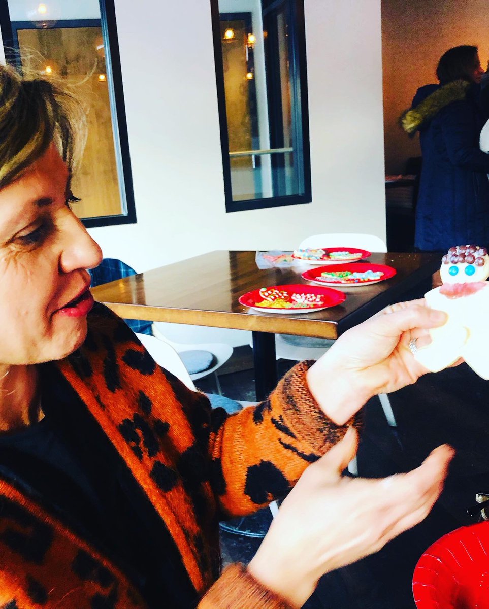 Had a blast with friends #decorating #xmas #cookies with all proceeds going to UofA #foodbank <a href="/BelgraviaHub/">Belgravia Hub</a> #yeg #yegfood