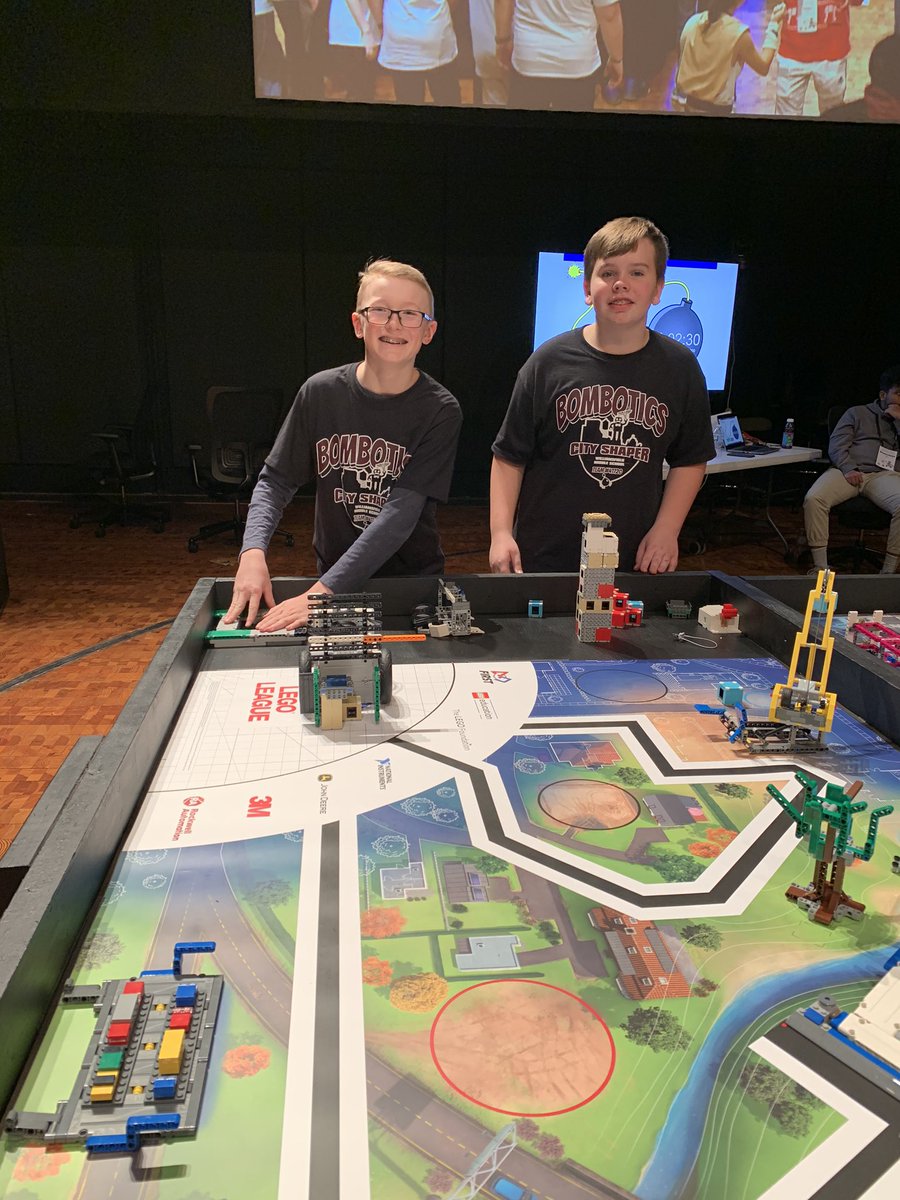 KathyWight1's tweet photo. @BilltownBombers @FLL  BomBotics Team #41720 was chosen as the Champion Award winners @JohnDeere World Headquarters today! They advance to the state tournament in Champaign in January! Congratulations! #WeAreBilltown https://t.co/VjAPXcQaKn
