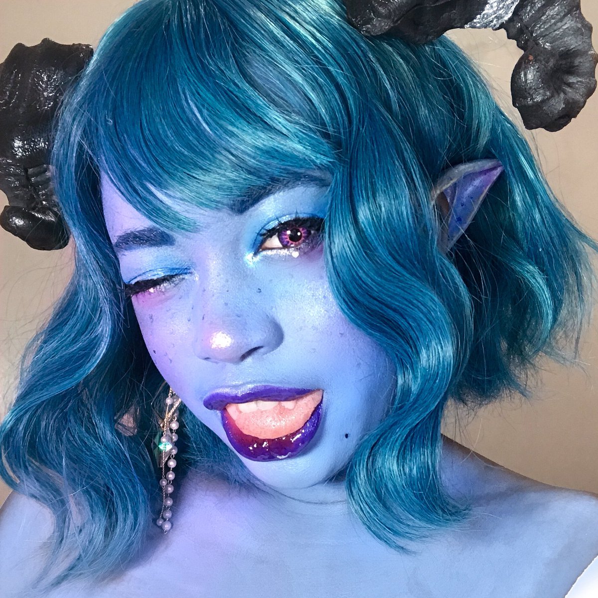 pixelghosts's tweet photo. tried jester again hehe 💙

#CriticalRole #Cosplay https://t.co/NSRBzl0dA2
