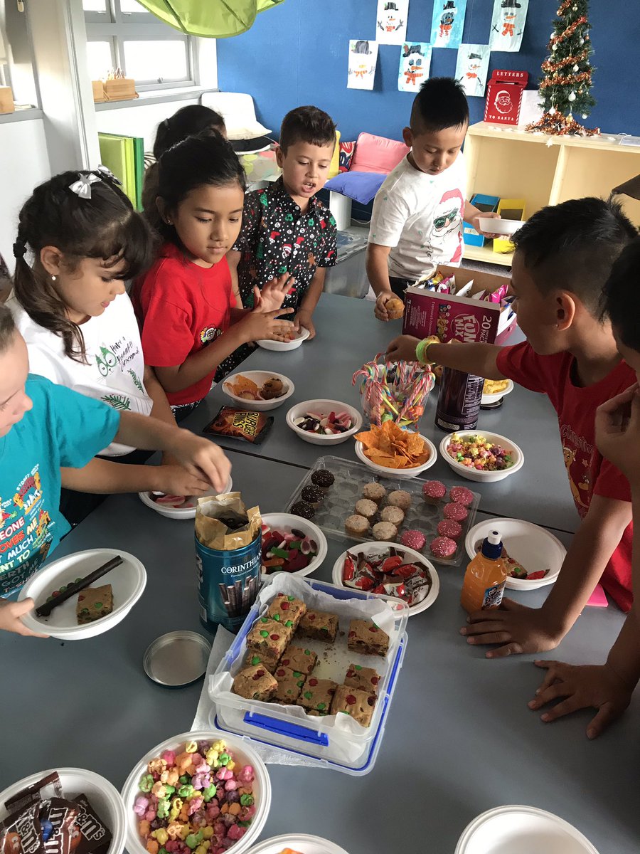 ACDrieman's tweet photo. 1L had the best day on Friday celebrating their amazing year of learning! Smiles all round! @CampbelltnNorth https://t.co/hC4gDjcvQf